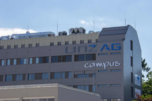 Beleuchtete Schrift — linzag — NEON Geissler